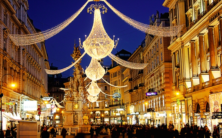 Adventi varázslat Bécs utcáin és a kismartoni kastélyban