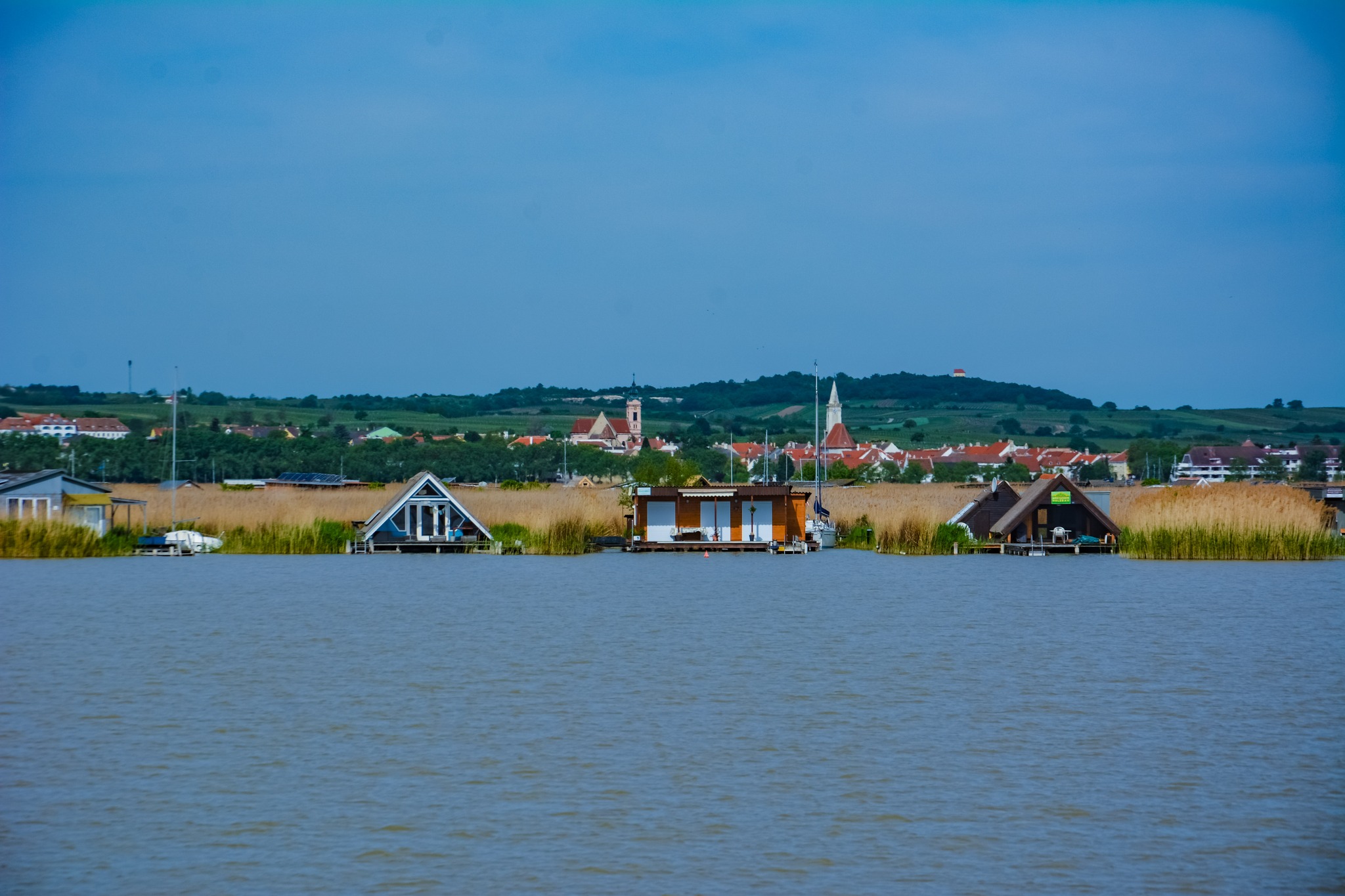 Pannonhalmától a Fertő-tóig